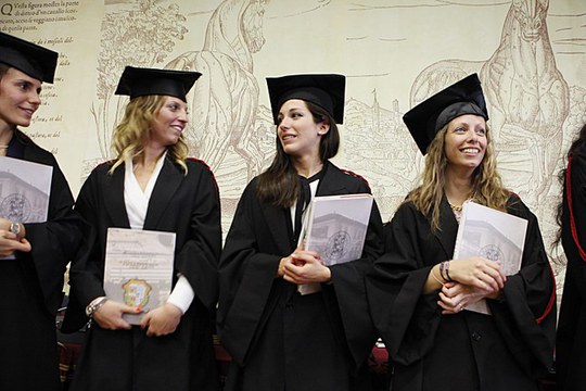 Premio “L’Europa che sarà – edizione 2021” per tesi di Laurea Magistrale (2° ciclo) o Laurea Magistrale a ciclo unico, per fini di addestramento professionale